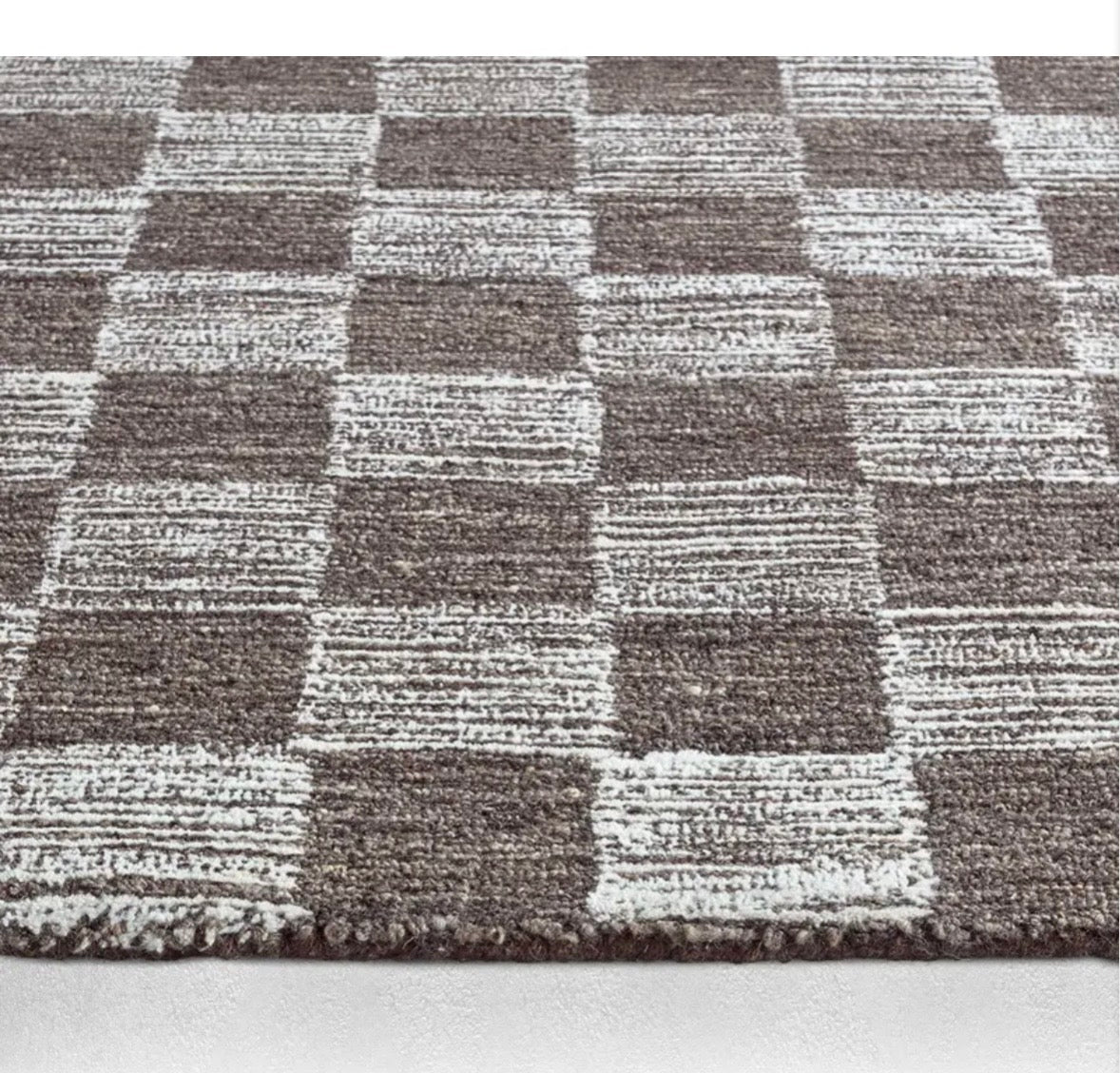 FINNIGAN4 8 x 10